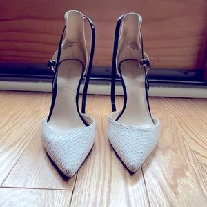 Nine West white and black Pumps size 8